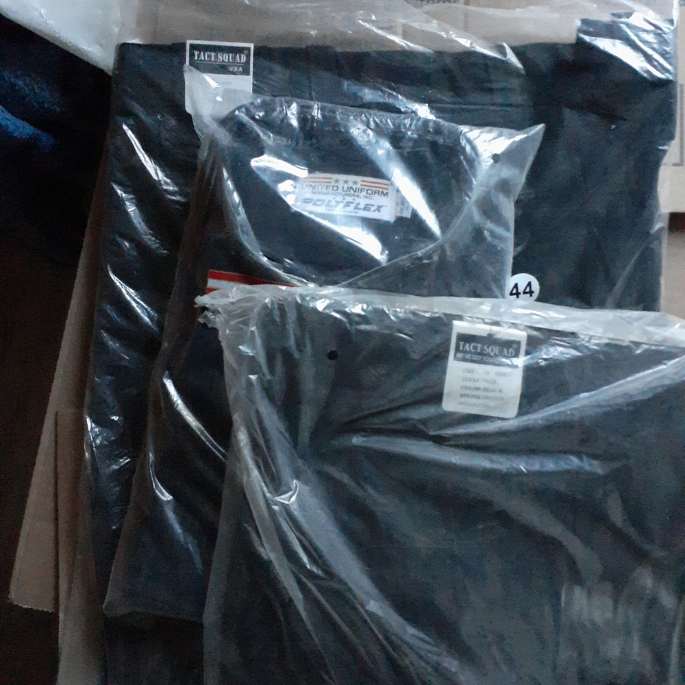 Uniform - Picture 12 of 14